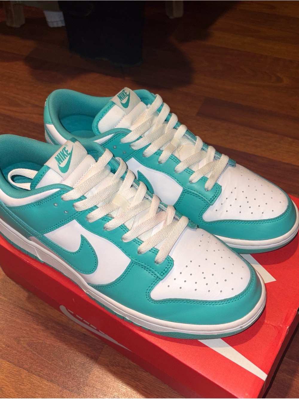 Nike Men’s Low-Top Sneakers - White / Teal